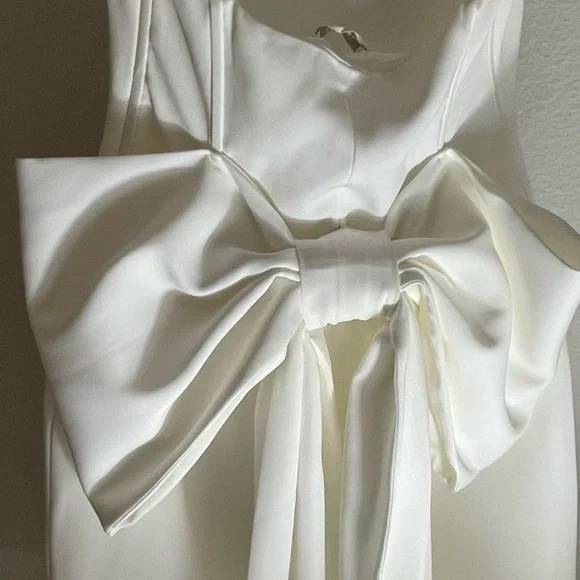 White Bow Bridal Mini Dress - Picture 5 of 6